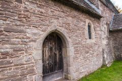 Eglwys-y-Bedd (St Issui's shrine) exterior