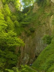 The approach to the mouth of Peak Cavern