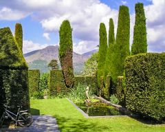 Vistas to distant mountains (c) Gareth Hughes