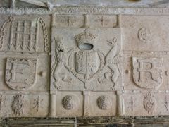 Plasterwork mantle decoration