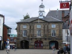 Pontefract, Old Town Hall (c) Bill Henderson