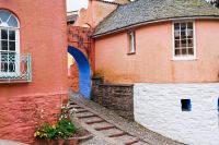 Portmeirion lane