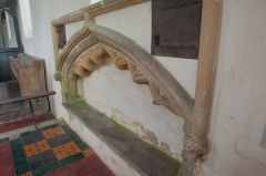 Medieval tomb niche