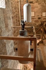 The pendulum clock mechanism