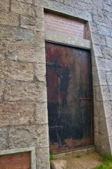 Prop of Ythsie, Tower entrance