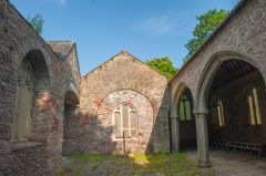 Revelstoke, St Peter the Poor Fisherman, The roofless nave
