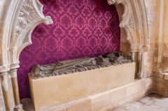 13th century effigy of a woman