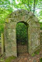 Saddell Abbey, Burial ground arch