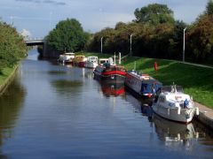 Boats on the Foss Dyke Navigation (c) Des Blenkinsopp