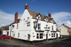 The historic Sun Inn (c) Richard Croft