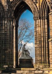 Carrara marble statue of Sir Walter Scott