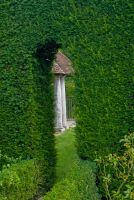 Sissinghurst Castle Garden, Hedge