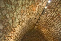 Vaulted storage chamber