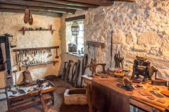 Souter Johnnie's Cottage, The shoemaker's workshop