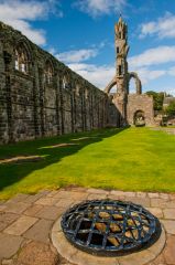 St Andrews Cathedral and St Rule's Tower, A medieval well and ruined tower