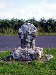 A Celtic cross near Chapel Carn Brea (c) Mammal4