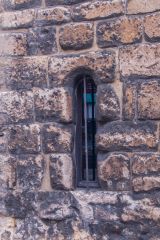 A narrow lancet window