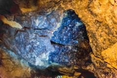 A vein of blue john stone