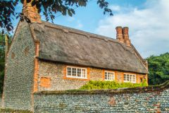 A pretty thatched cottage in Trunch