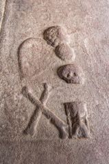 Symbols of eternity on a gravestone
