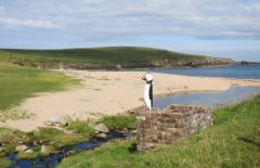 Unst coastal landscape (c) Des Blenkinsopp