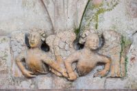 Angel carvings, de la Mere tomb