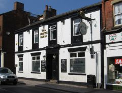 The White Swan pub on Queen Street (c) Dave Bevis