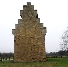 Gable end view of the dovecote (c) Michael Trolove