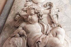 Cherub on the memorial to Joseph Withers, Mayor of Worcester, 1741