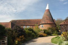 An oast house on Kemsing Road (c) Oast House Archive