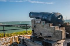 Yarmouth Castle, A canon guarding the Solent