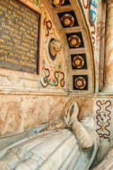 Edmund Walter memorial, 1592