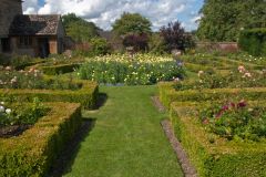 Sulgrave Manor Gardens