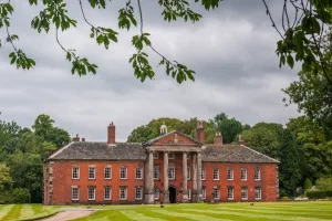 The 18th century facade