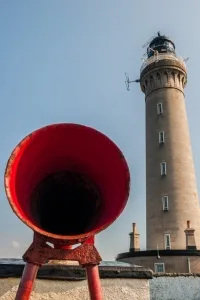 Looking down the throat of the foghorn