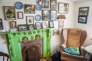 Fisherman's Cottage parlour