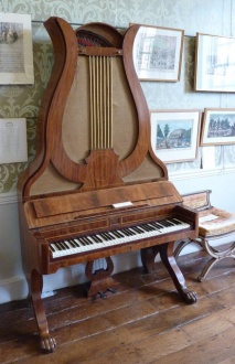 Lyre piano (c) Pam Fray