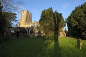 Flitwick church (c) Mark Anderson