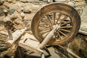 The family spinning wheel