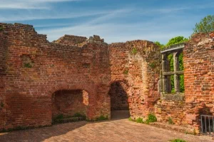 Roofless chamber, top floor of the gatehouse