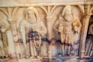 Bedesmen on the Anne tomb