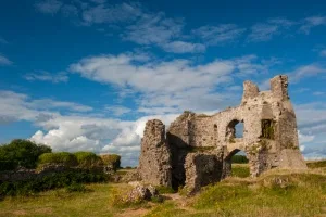 The gatehouse and inner ward