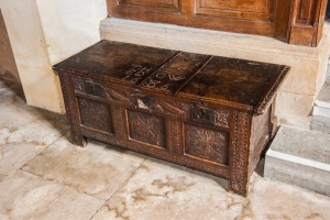 1686 parish chest