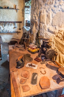Souter Johnnie's workshop