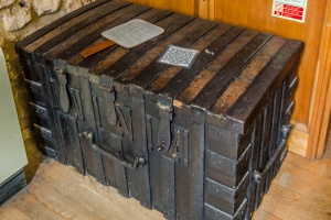 1652 parish chest
