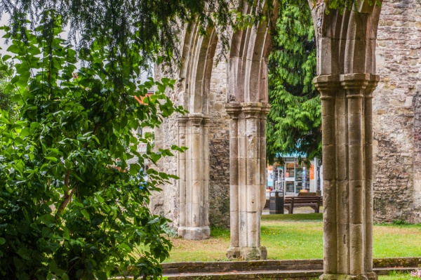 The ruins of Old St Mary's Church, Wilton