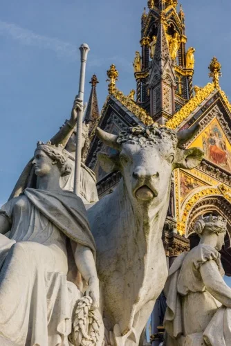 Statues on the Kensington side of the Memorial