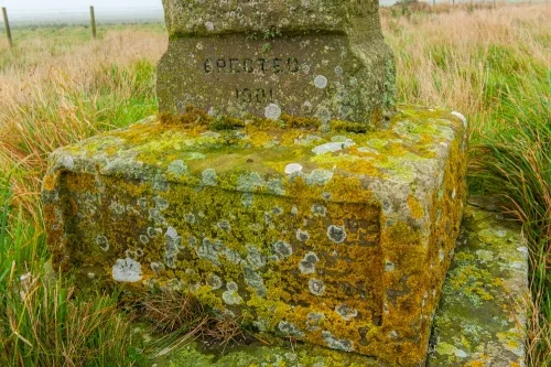 The cross inscription