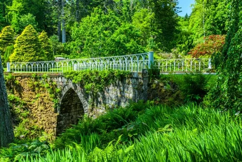 The bridge leading to the castle ruins