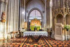 The nave altar